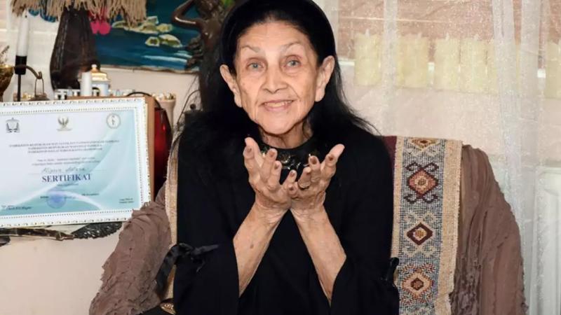 Xalq artisti qızından polisə şikayət etdi - VİDEO