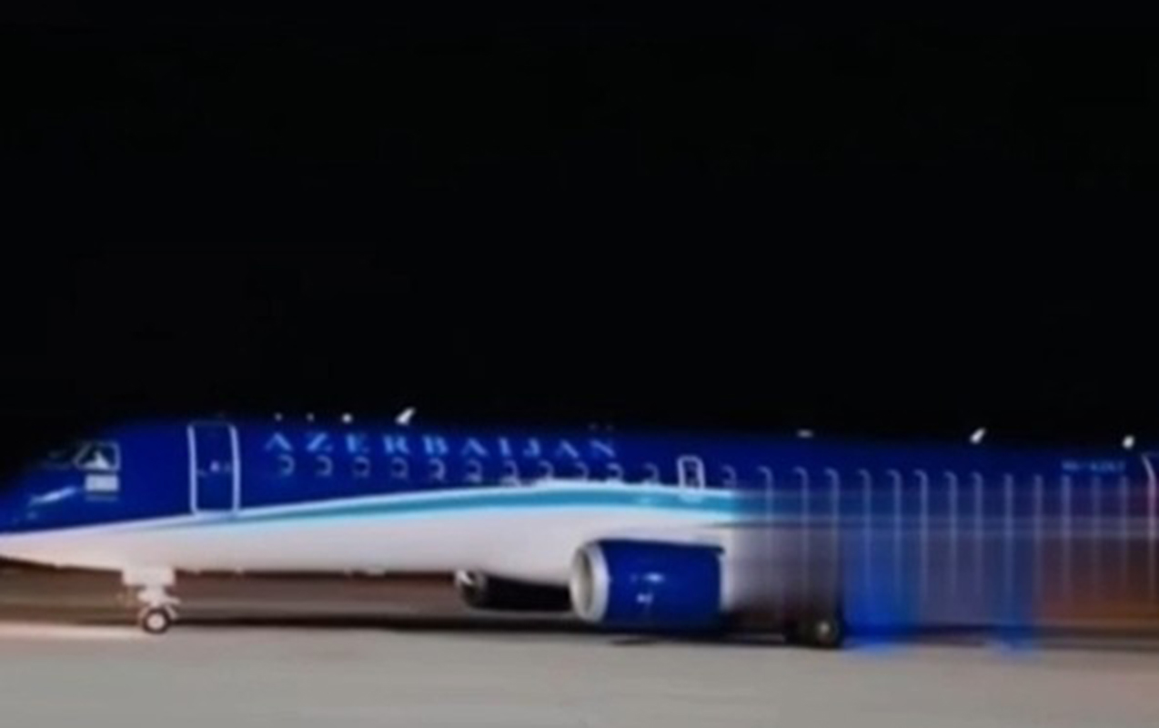 AZAL-ın təyyarəsi illər sonra ilk dəfə Təbrizə eniş etdi (VİDEO)