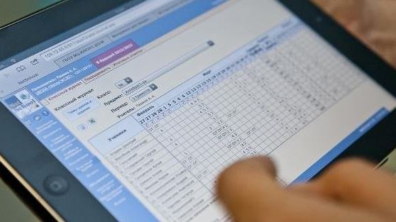 Məktəblər elektron jurnala keçir - Bəs müəllimlər buna hazırdır? 