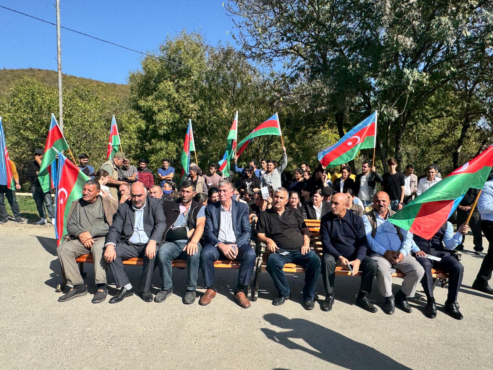 Vəngli kəndinə  daha 112 nəfər qayıtdı - FOTO