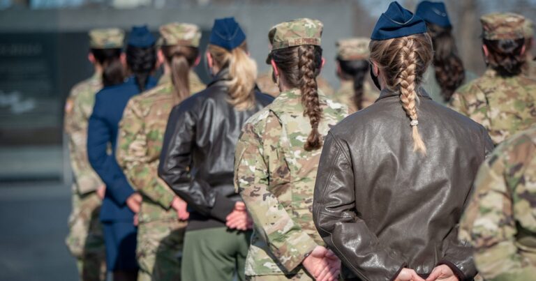 Bu addım Azərbaycan ordusu üçün faydalı olacaq - Qadınlarla bağlı VACİB ADDIM