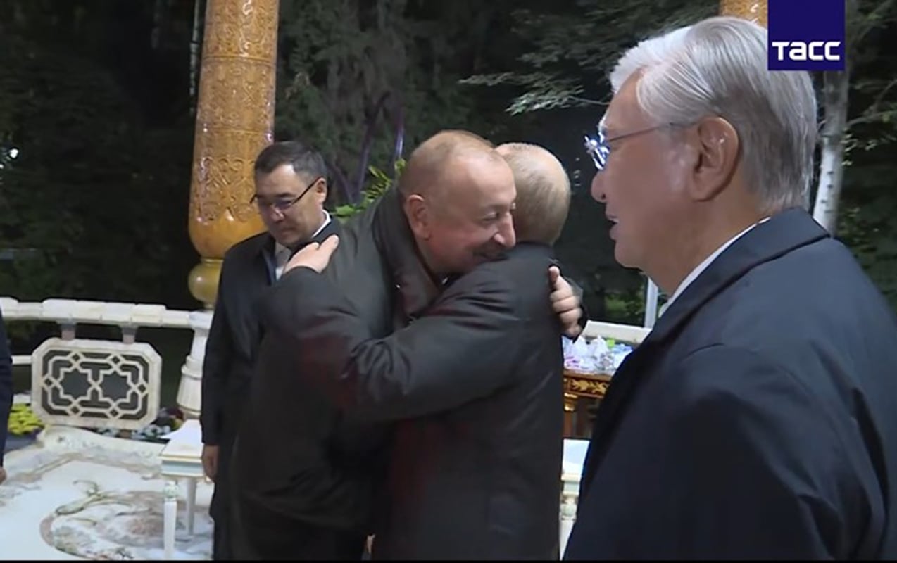 Düşənbədə İlham Əliyevlə Putinin səmimi - Görüntüləri