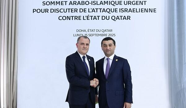 Bayramov özbəkistanlı həmkarı ilə görüşdü