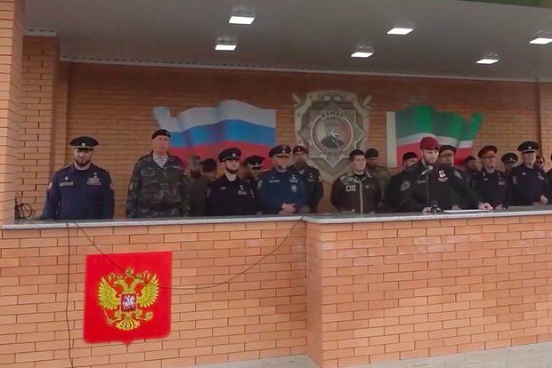 Çeçenistanda qalmaqal: Rusiya gerbindən xaçı sildilər