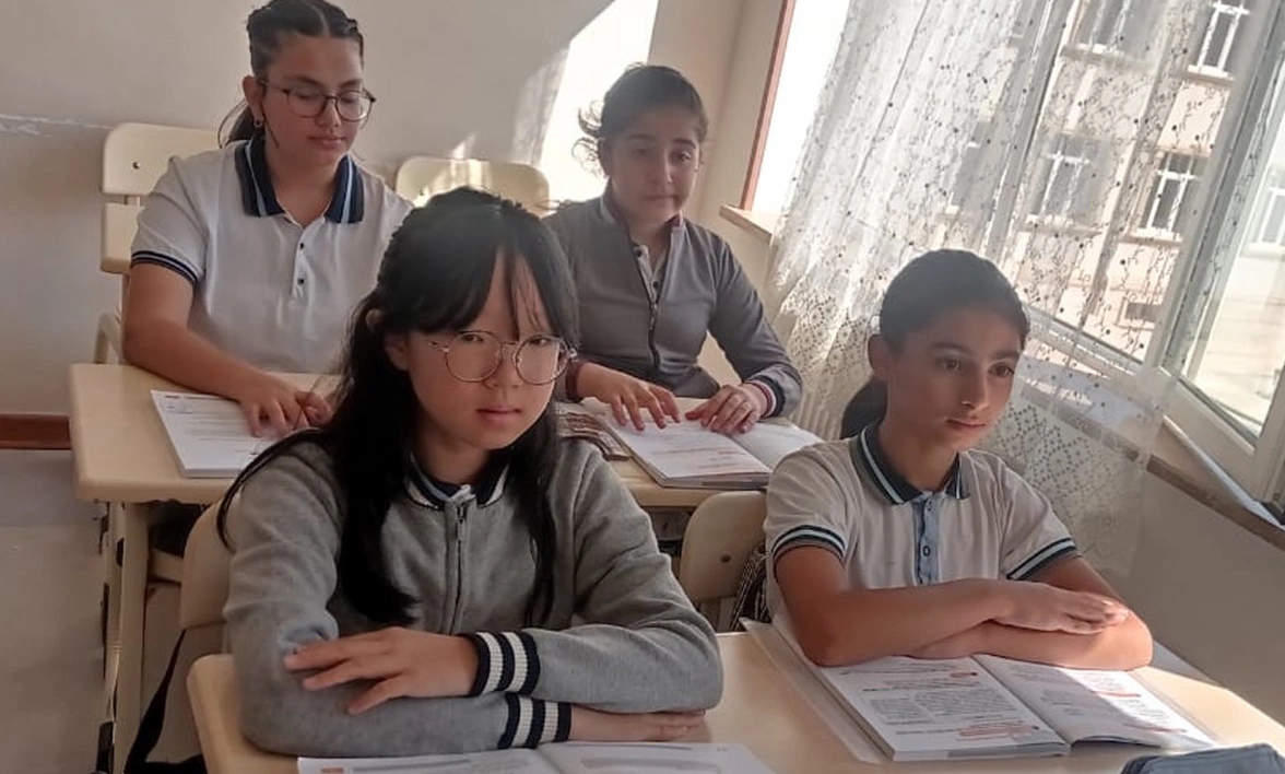 Naxçıvanda Arzuya çevrilən koreyalı şagird Kim Samonq: 