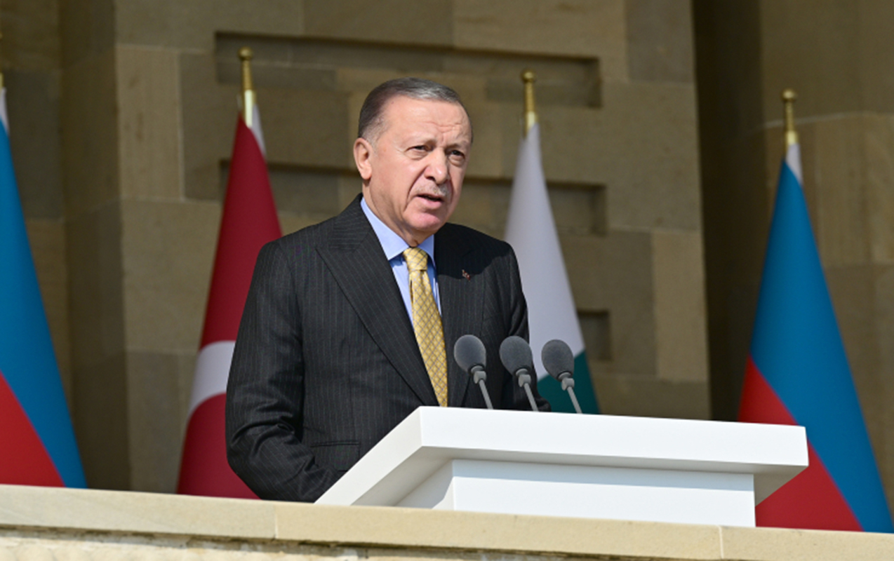 Ərdoğan paradda şeir dedi - Video