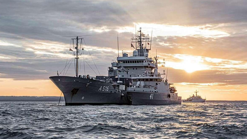 Niyə gəmilər okeanın ortasında lövbər atmır və əvəzində nə edirlər?