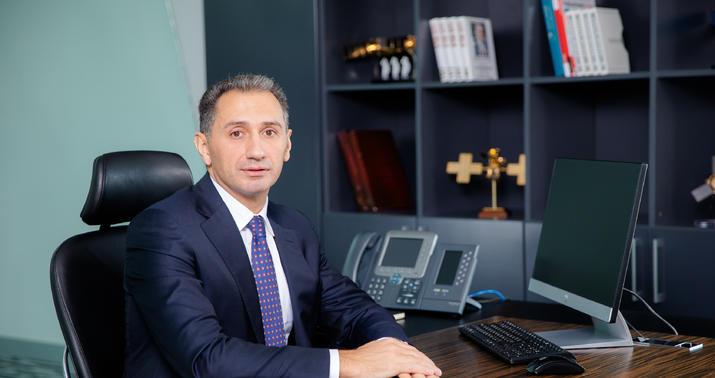 “DEDİ Kİ, İSTƏYİRSƏN PREZİDENTƏ YOX, LAP SƏDDAM HÜSEYNƏ ŞİKAYƏT ET...” – Nazir Rəşad Nəbiyev tapşırıq verdi, işçiləri əməl etmədi