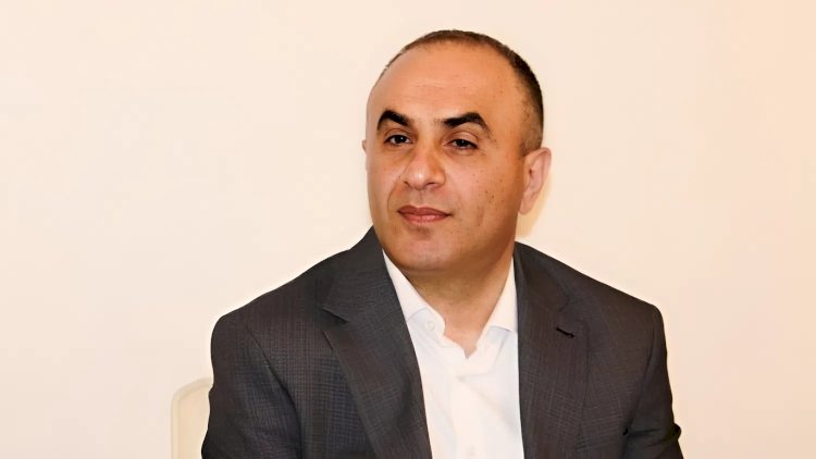 Azərbaycanda vəzifəli şəxs istefa verdi 