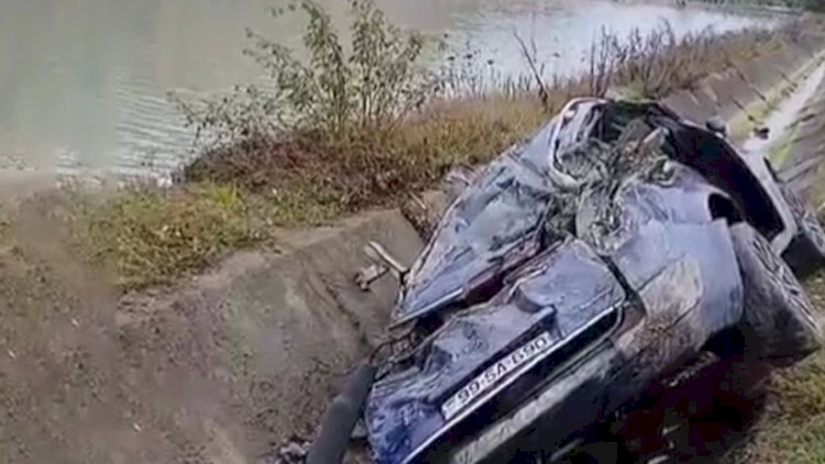 Qusarda avtomobil kanala aşdı, 5 nəfər xəsarət aldı