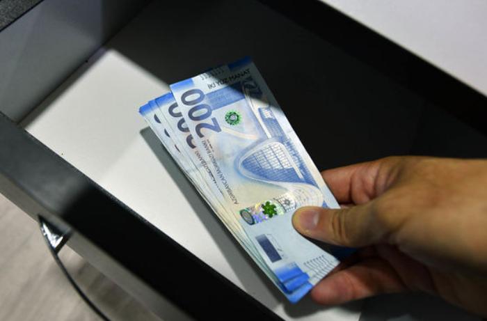 Vəzifəli şəxslərin gəlirləri niyə gizli qalır? – Millət vəkillərindən açıqlama