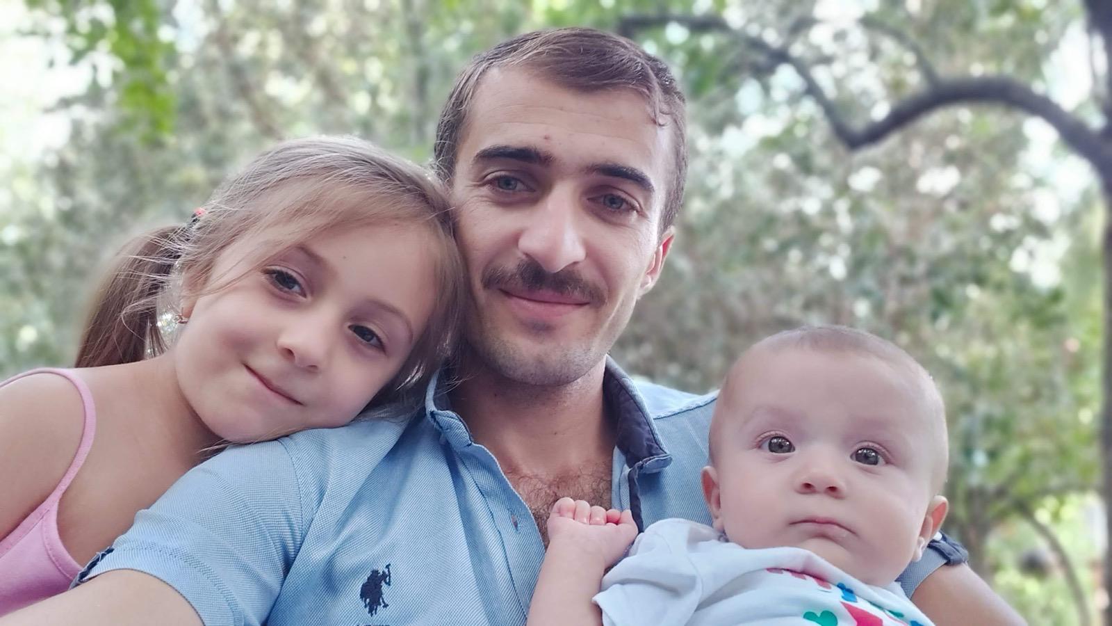 BİR-BİRİNDƏN XƏBƏRSİZ KÖNÜLLÜ ORDUYA YAZILMIŞDILAR... - Şəhidi üçün burnunun ucu göynəyən ata