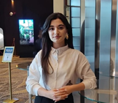 Ailəmiz sosial mühitə uyğunlaşmamızda nə qədər rol oynayır?