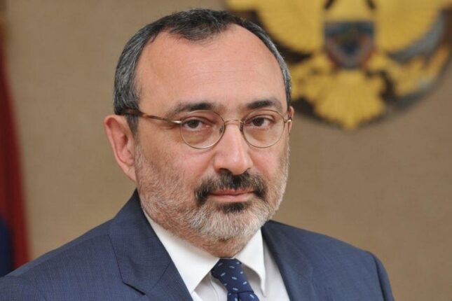 Keçmiş səfir: “Madam Bakının dediyi ilə oturub-dururuq, XİN nəyə lazımdır?”