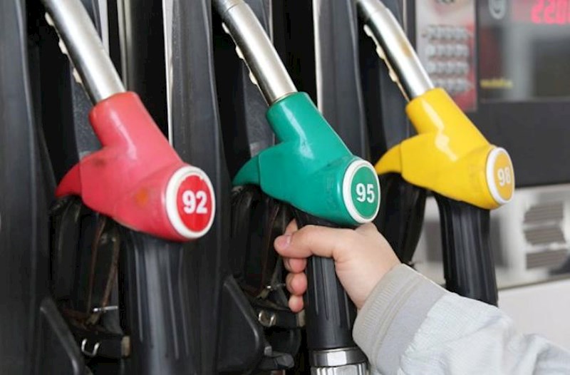 Rusiyada yanacaq böhranı davam edir – Bəzi ərazilərdə limitlə satılır