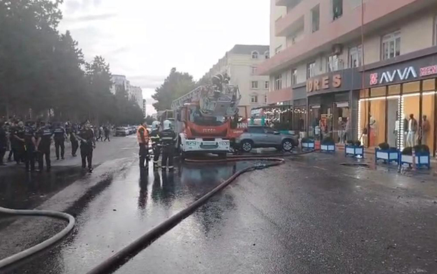 Yaşayış binasında yanğın, sakinlər təxliyə edildi - Video