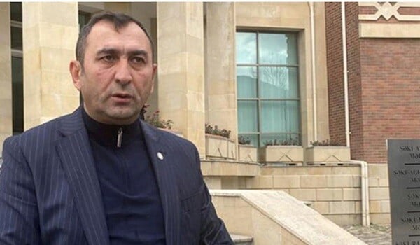 Vəkil vətəndaşa belə xəsarət yetirib - Anbaan video