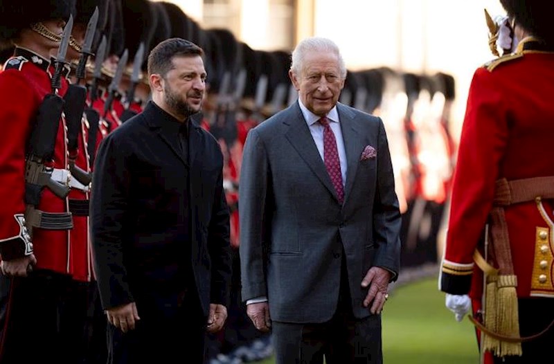   Zelenski Çarlzla görüşdü