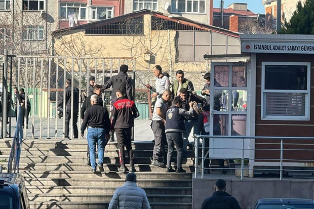 İstanbulda məhkəmə binasına silahlı hücum: Ölənlərin sayı artdı - YENİLƏNİB + FOTO/VİDEO