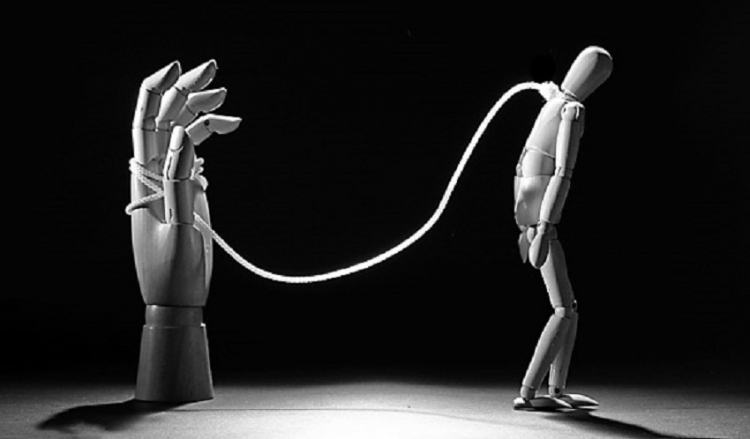 Azərbaycan pasprotu daşıyan - bizim olmayan bizimkilər