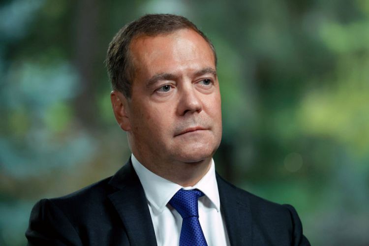 Torpağımızı qorumasaq, bizi parça-parça edəcəklər - Medvedev