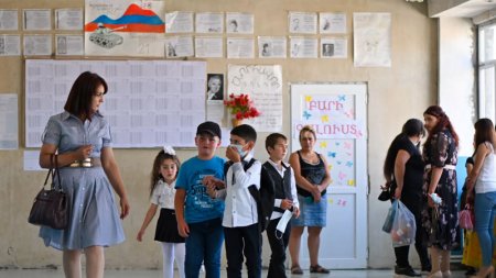 Ermənistanın 4 məktəbində Azərbaycan dilinin tədrisi başladı