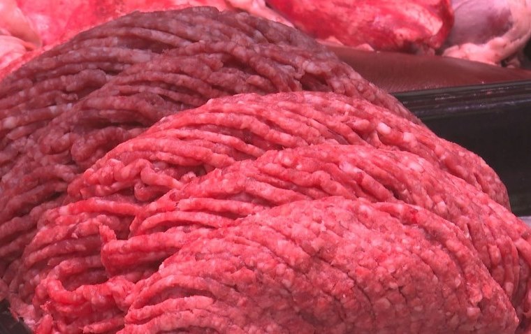 Marketlərdə satılan farş nə ətindən hazırlanır? - Qəssabdan şok AÇIQLAMA