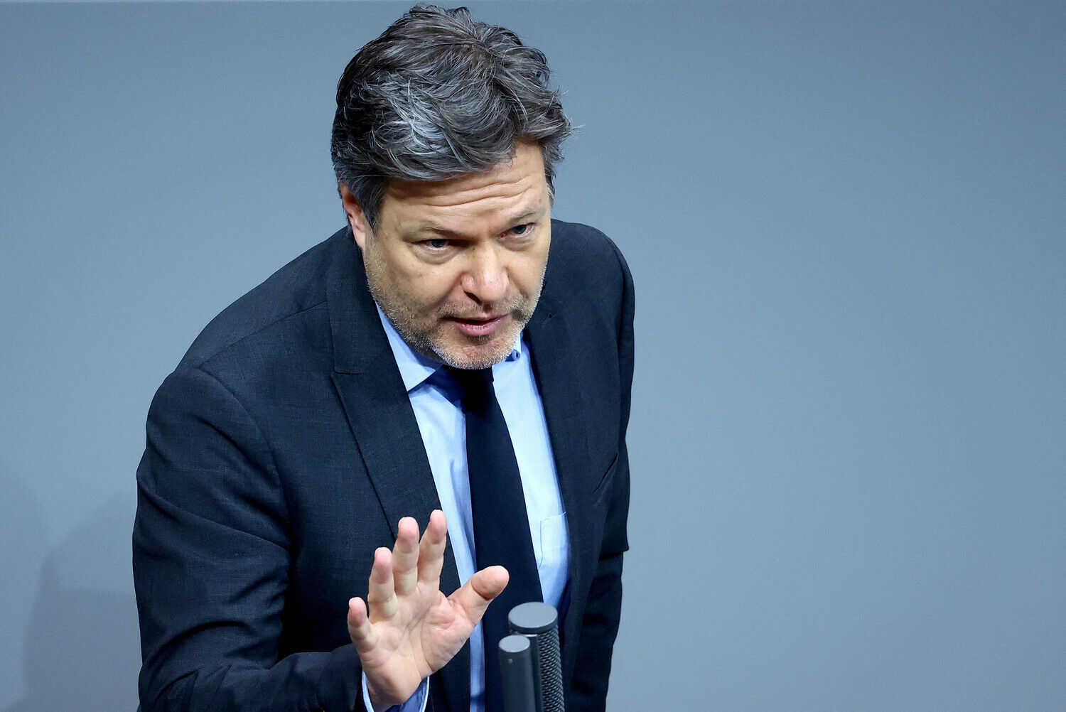 Almaniya Trampı HƏDƏLƏDİ: 