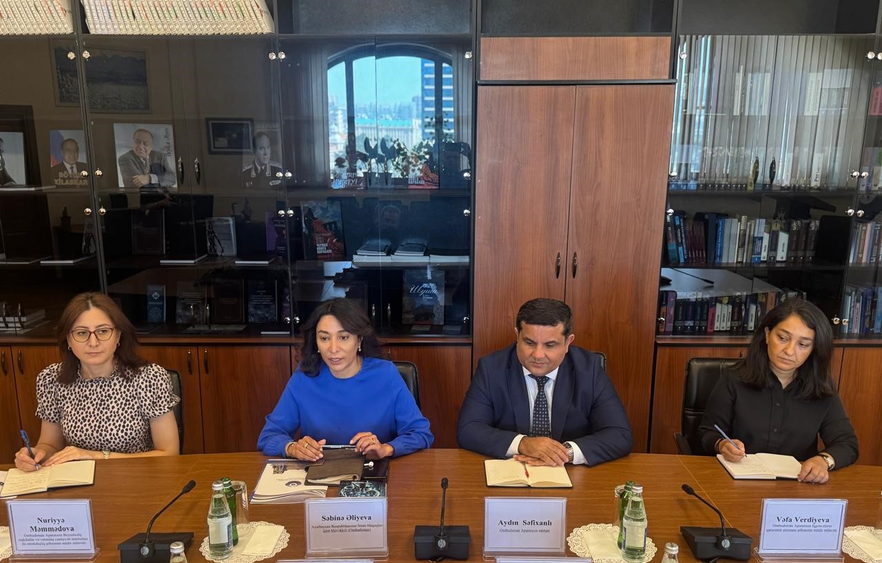 Ombudsman   Səbinə   Əliyeva   professor   Ergin   Ergül   və   Mediasiya   Şurasının   İdarə Heyətinin sədri Nadir Adilovla görüşüb