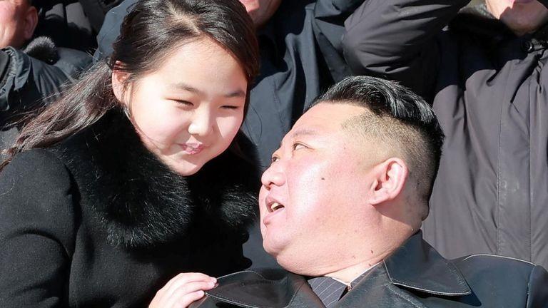 “KİM ÇEN ININ 10 YAŞLI VARİSİ...” – Şimali Koreyanın yeni lideri o olacaq? + FOTOLAR