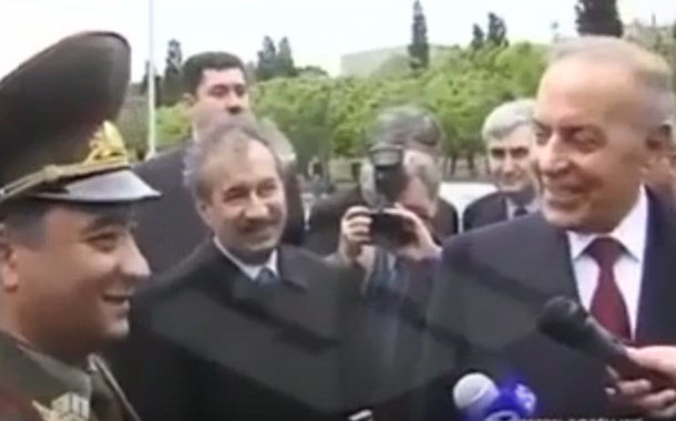 Sadiq və peşəkar general: niyə və hara getdi? - Video