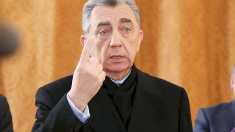 Eldar Əzizov qəzalı binalarla bağlı müşavirə keçirdi: “Xruşşovka”larla bağlı tapşırıq